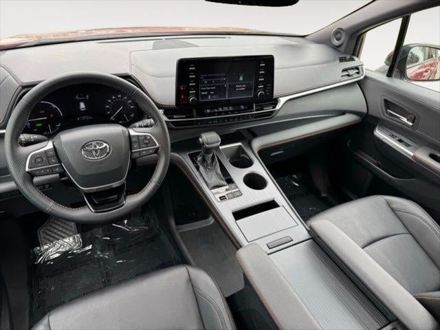 2022 Toyota Sienna XSE 7 Passenger
