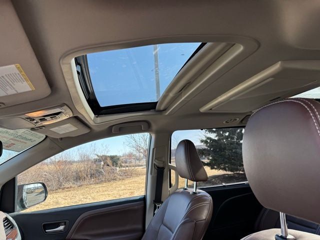 2018 Toyota Sienna Limited Premium 7 Passenger