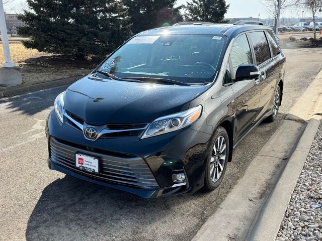2018 Toyota Sienna Limited Premium 7 Passenger