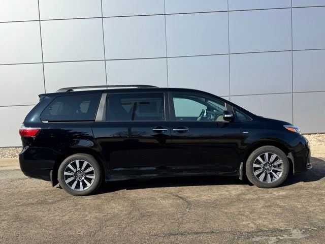 2018 Toyota Sienna Limited Premium 7 Passenger