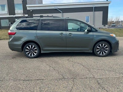 2019 Toyota Sienna XLE 7 Passenger