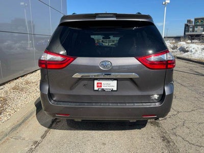 2020 Toyota Sienna Limited 7 Passenger