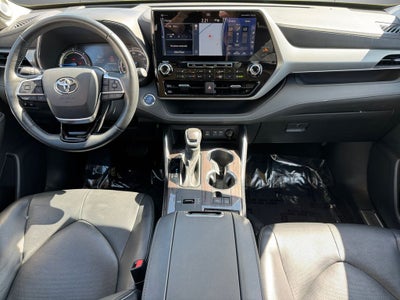 2022 Toyota Highlander Hybrid Platinum AWD