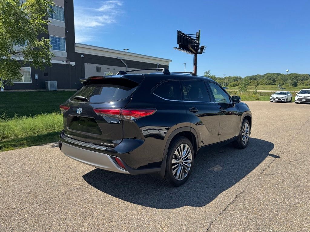 2022 Toyota Highlander Hybrid Platinum AWD