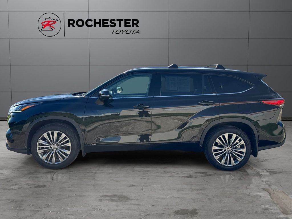2022 Toyota Highlander Hybrid Platinum AWD