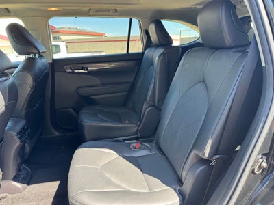 2022 Toyota Highlander Hybrid Platinum AWD