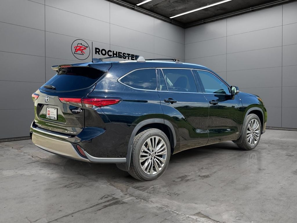 2022 Toyota Highlander Hybrid Platinum AWD