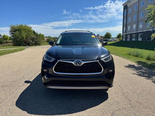 2022 Toyota Highlander Hybrid Platinum AWD
