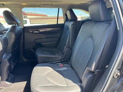 2022 Toyota Highlander Hybrid Platinum AWD
