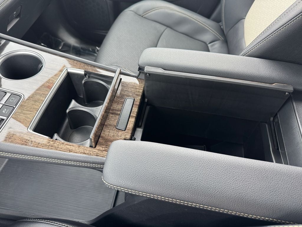 2025 Toyota Sienna Platinum 7 Passenger