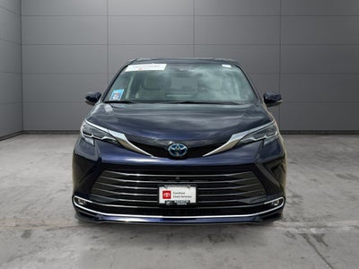 2025 Toyota Sienna Platinum 7 Passenger