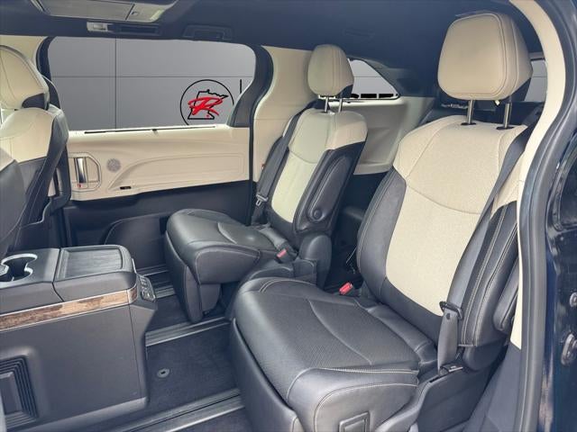 2025 Toyota Sienna Platinum 7 Passenger