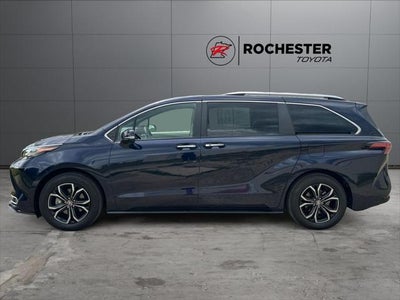 2025 Toyota Sienna Platinum 7 Passenger