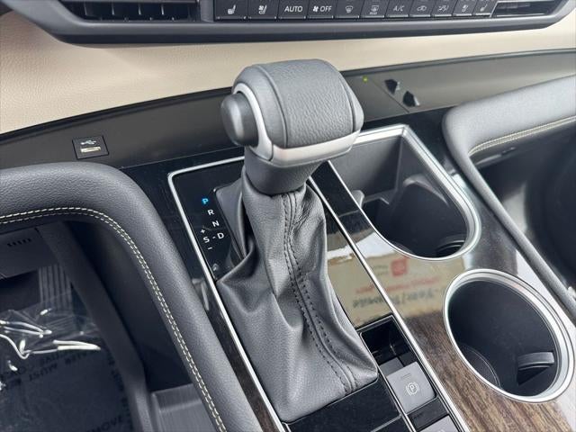 2025 Toyota Sienna Platinum 7 Passenger