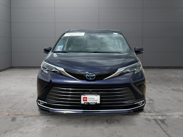 2025 Toyota Sienna Platinum 7 Passenger