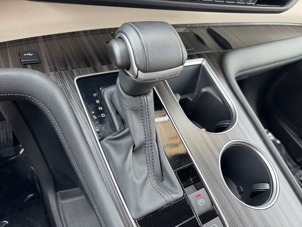 2024 Toyota Sienna Platinum 7 Passenger