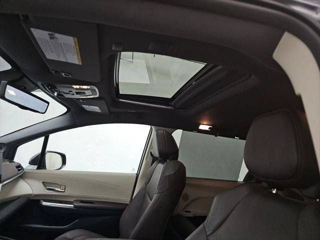 2024 Toyota Sienna Platinum 7 Passenger