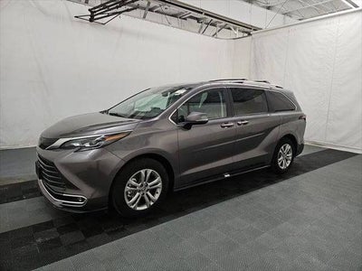 2024 Toyota Sienna Platinum 7 Passenger