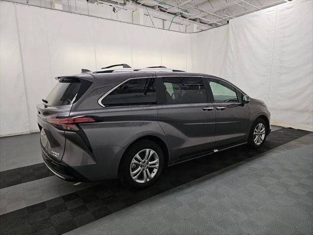 2024 Toyota Sienna Platinum 7 Passenger