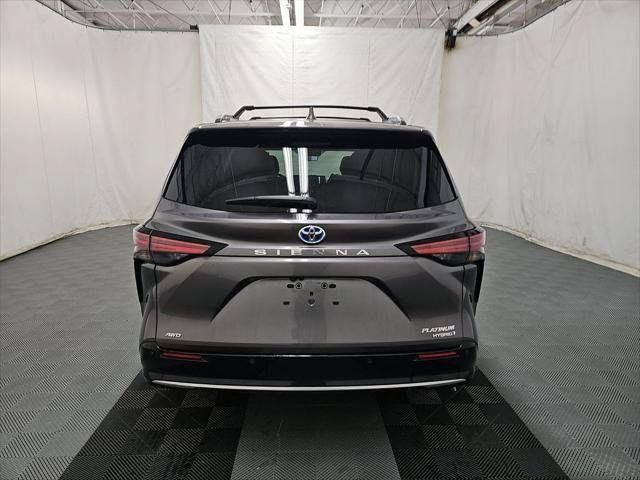 2024 Toyota Sienna Platinum 7 Passenger