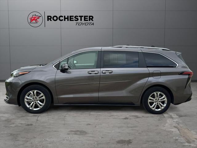 2024 Toyota Sienna Platinum 7 Passenger