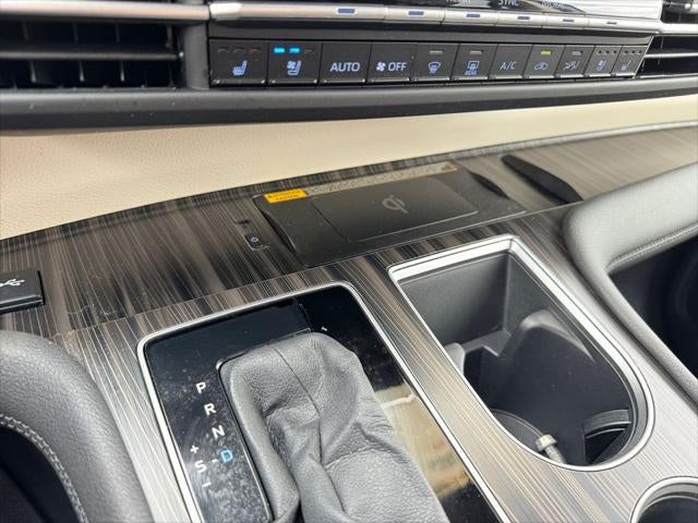 2024 Toyota Sienna Platinum 7 Passenger