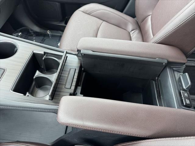2024 Toyota Sienna Platinum 7 Passenger