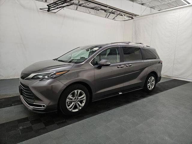 2024 Toyota Sienna Platinum 7 Passenger