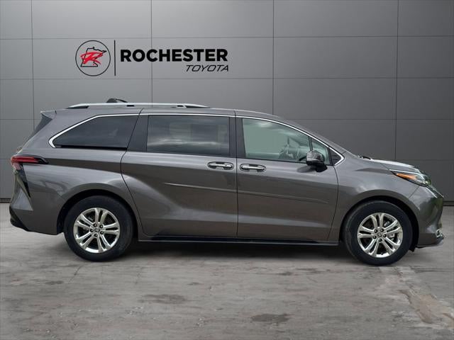 2024 Toyota Sienna Platinum 7 Passenger