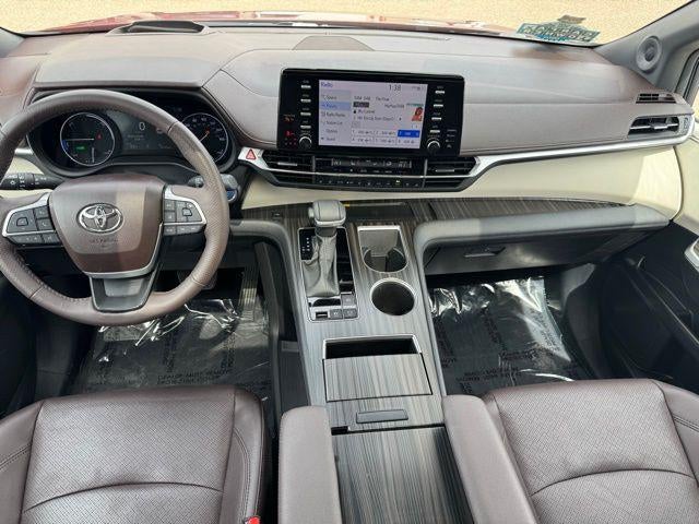 2024 Toyota Sienna Platinum 7 Passenger