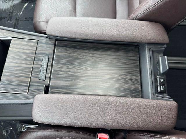 2024 Toyota Sienna Platinum 7 Passenger
