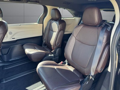 2022 Toyota Sienna Platinum 7 Passenger