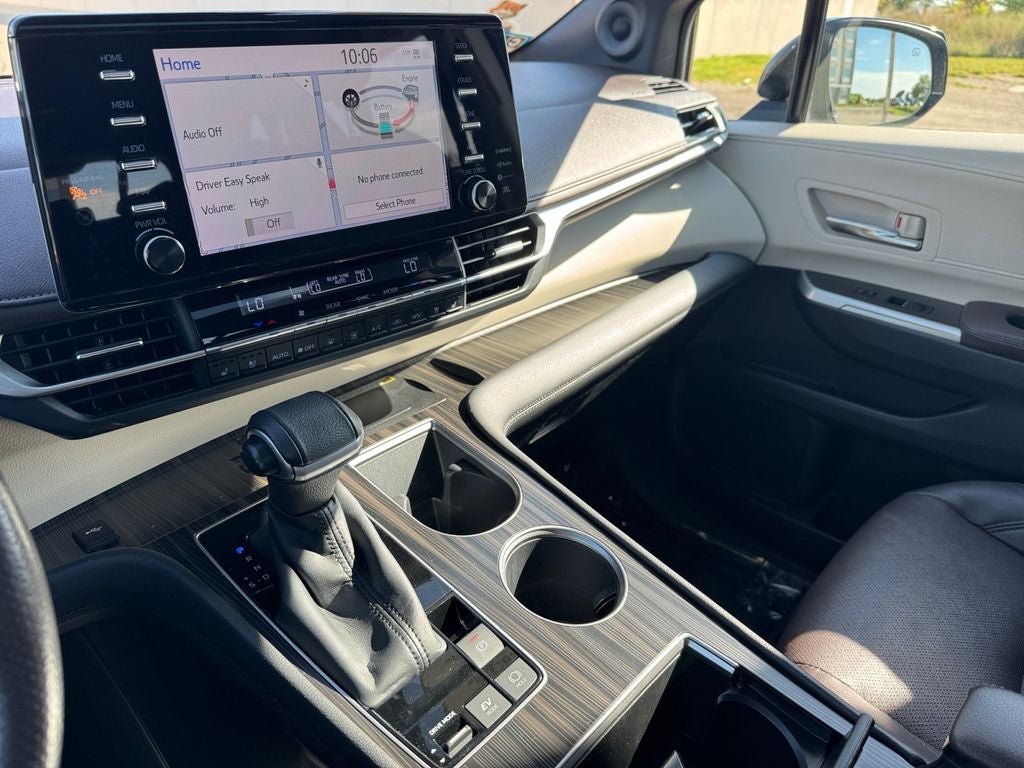 2022 Toyota Sienna Platinum 7 Passenger