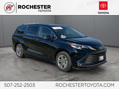 2022 Toyota Sienna Platinum 7 Passenger