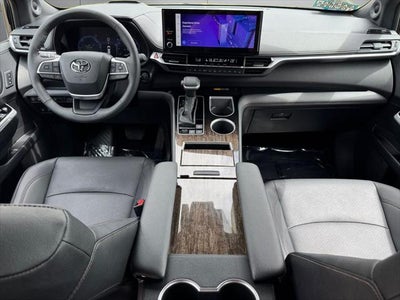 2026 Toyota Sienna Platinum 7 Passenger