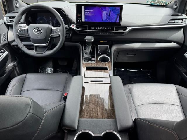 2026 Toyota Sienna Platinum 7 Passenger