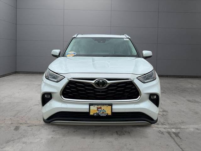 2022 Toyota Highlander Platinum AWD