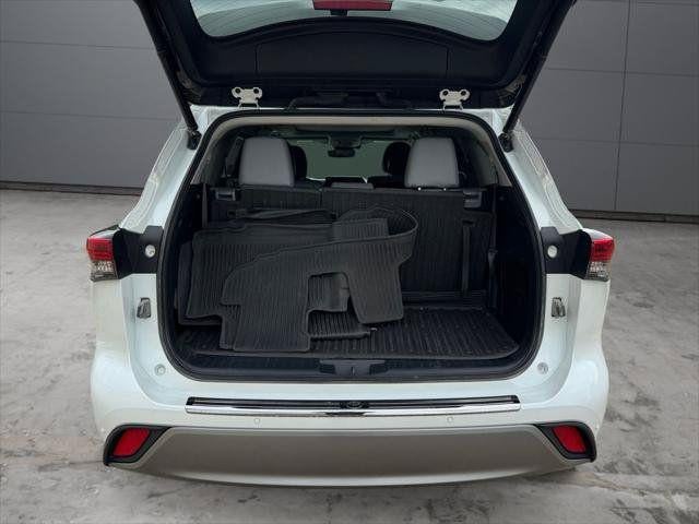 2022 Toyota Highlander Platinum AWD