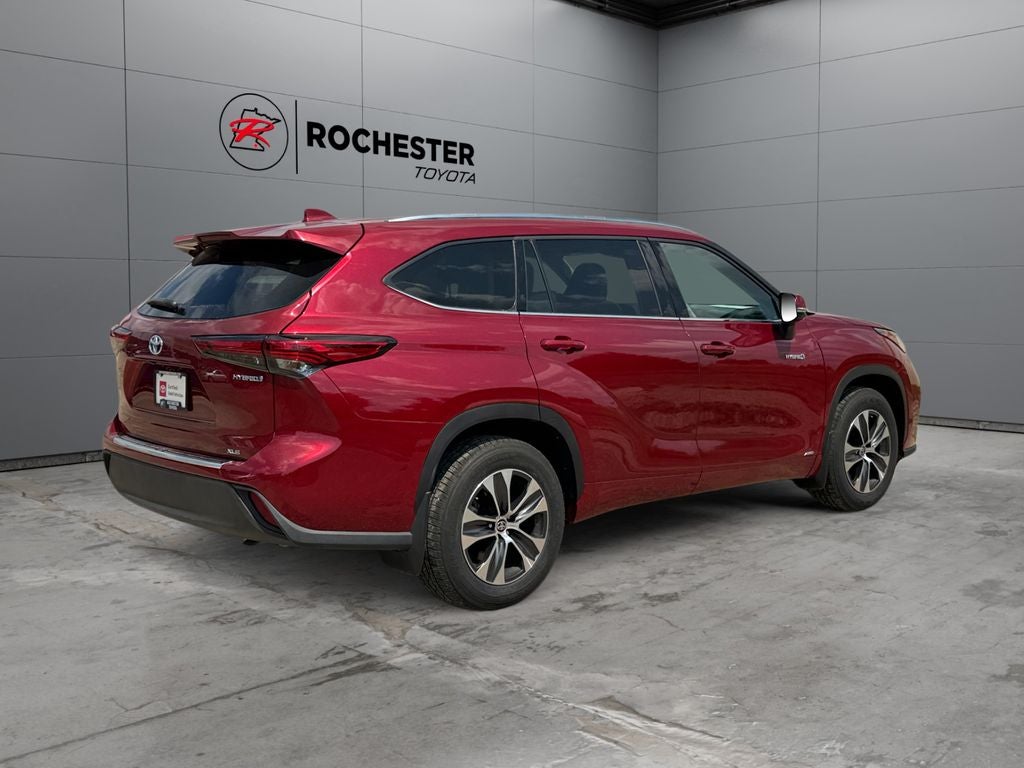 2020 Toyota Highlander Hybrid XLE AWD
