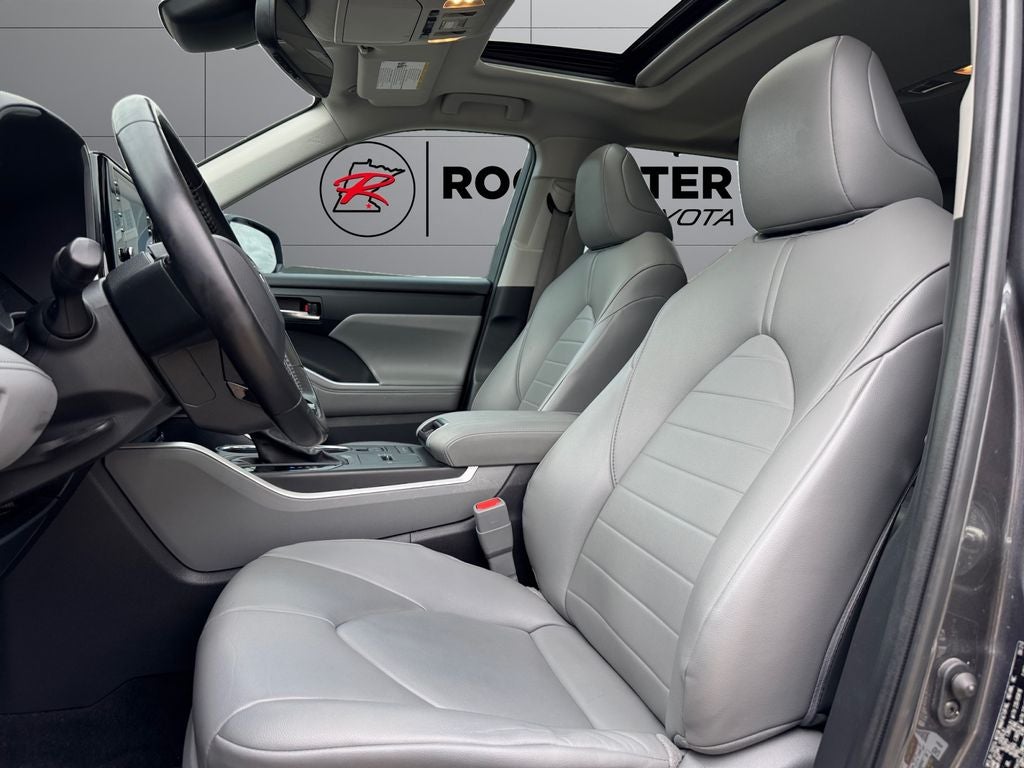 2021 Toyota Highlander Hybrid XLE AWD