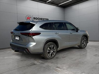 2020 Toyota Highlander Hybrid XLE AWD