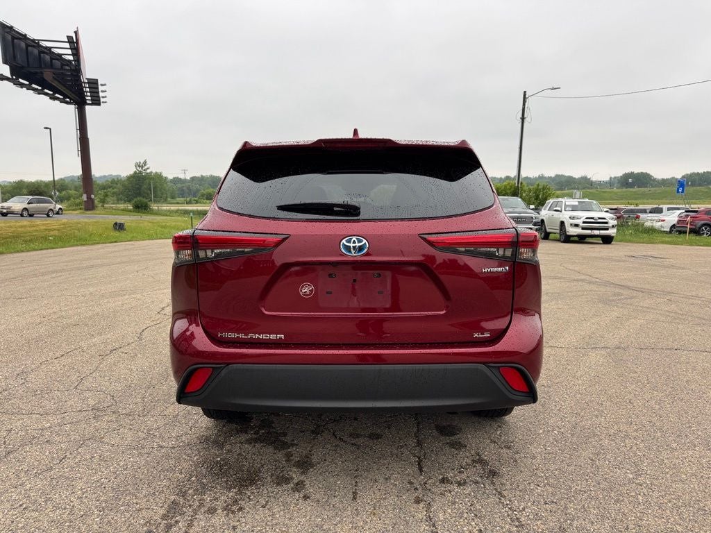 2022 Toyota Highlander Hybrid XLE AWD