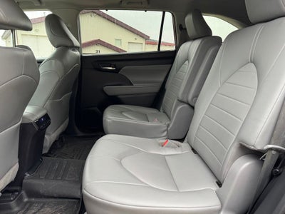 2022 Toyota Highlander Hybrid XLE AWD