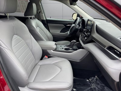 2021 Toyota Highlander Hybrid XLE AWD