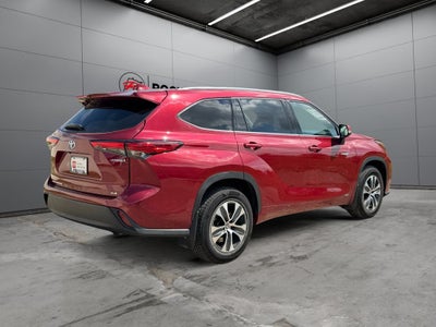 2021 Toyota Highlander Hybrid XLE AWD