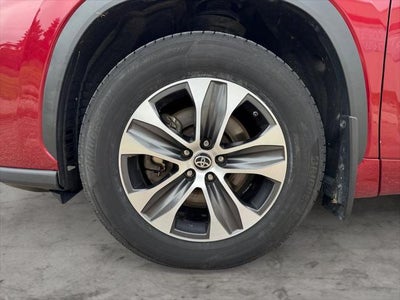 2021 Toyota Highlander Hybrid XLE AWD