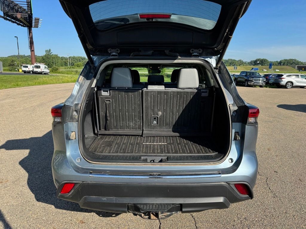 2022 Toyota Highlander Hybrid XLE AWD