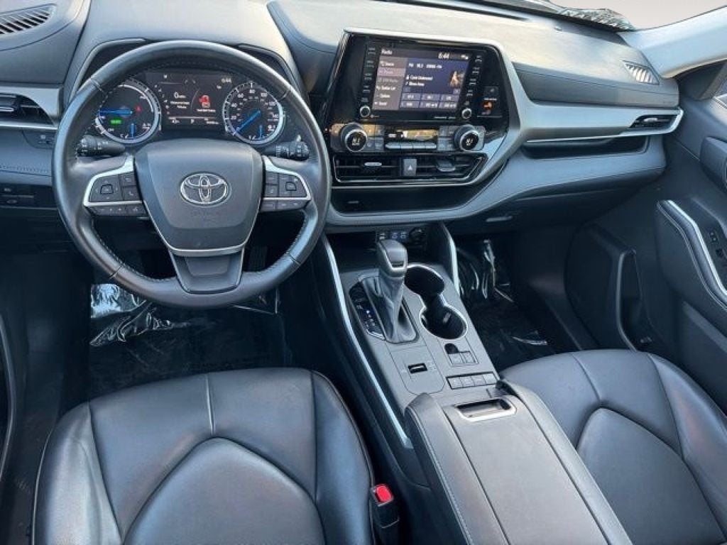 2022 Toyota Highlander Hybrid XLE AWD