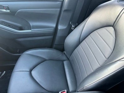 2022 Toyota Highlander Hybrid XLE AWD