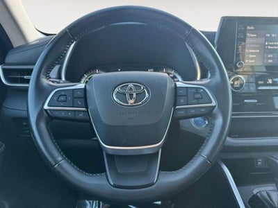 2022 Toyota Highlander Hybrid XLE AWD
